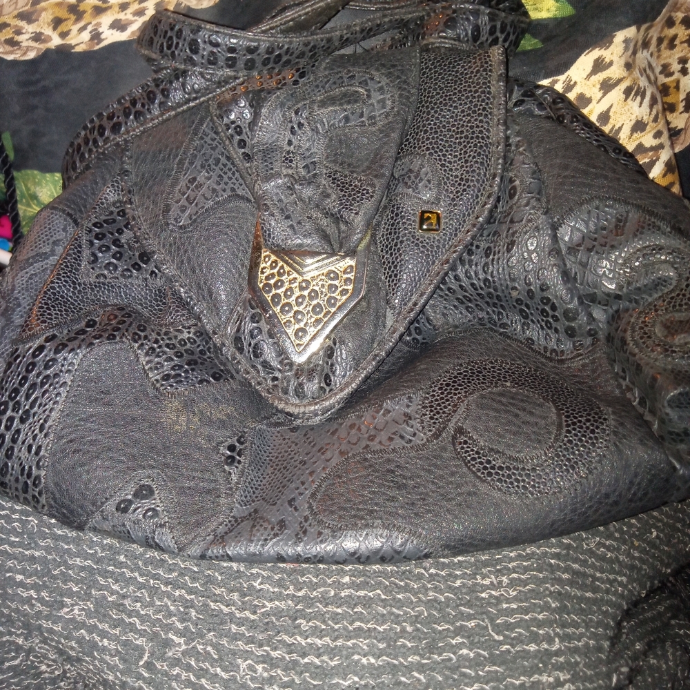 GORGEOUS VINTAGE " NAS" BLACK EMBOSSED AND EMBROIDERED PURSE